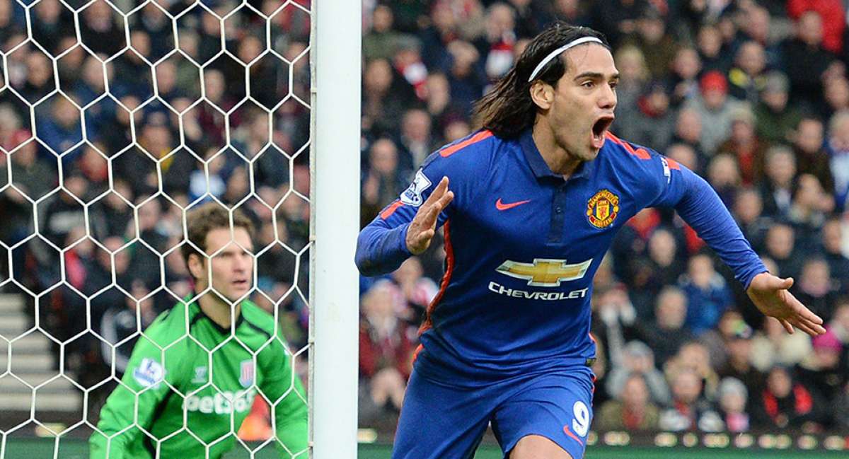 El delantero colombiano marc&oacute; el gol de la igualdad (1-1) para el Manchester United en su visita al Stoke City. Los &lsquo;diablos rojos&rsquo; se ubican en la tercera posici&oacute;n del torneo. Foto: AFP