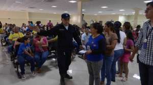 En la Penitenciar&iacute;a de Guayaquil se inaugur&oacute; una nueva sala de espera con sillas y acondicionador de aire. Karly Torres / El Tel&eacute;grafo