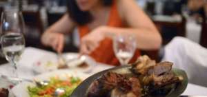 Dietas bajas en carbohidratos y basadas en carne pueden acortar la vida, seg&uacute;n estudio