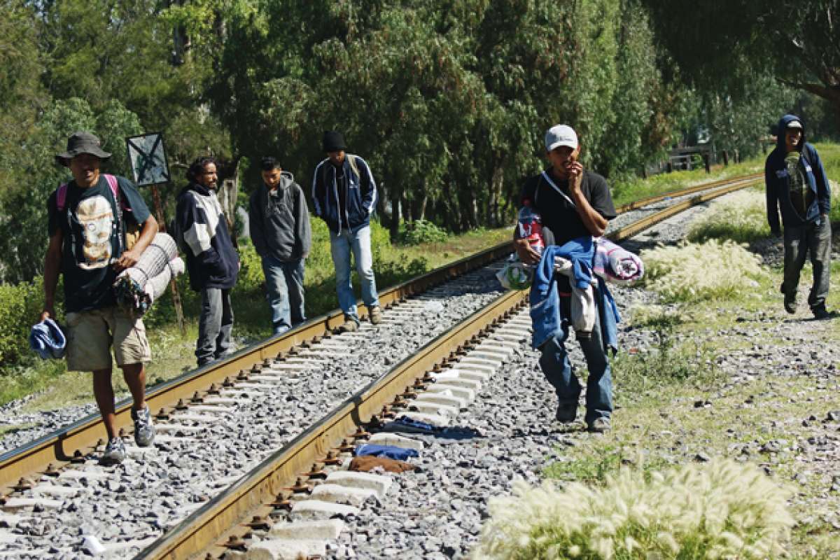 La migraci&oacute;n de ecuatorianos a Espa&ntilde;a pas&oacute; de 8.973 personas en 1999 a 91.120 en 2000, la crisis financiera fue una de las causas.