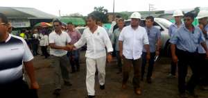 El Presidente recorri&oacute; los trabajos de construcci&oacute;n del Parque Urbano de Tena, como parte de su actividad.