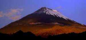 El volc&aacute;n Sangay es uno de los m&aacute;s activos del pa&iacute;s, con un proceso eruptivo que se inici&oacute; en 1628 y se reactiv&oacute; en mayo de este 2020.