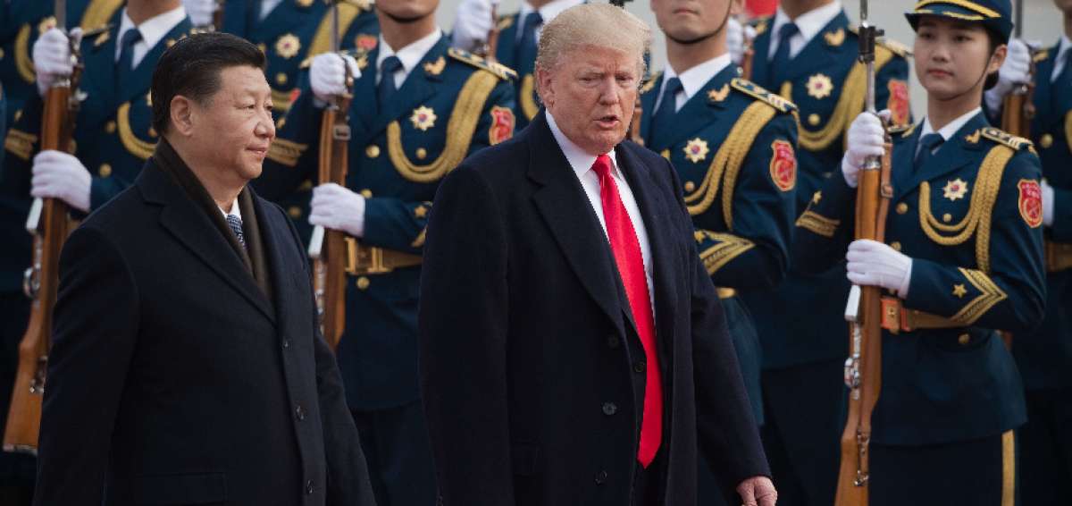 Imagen de archivo de una reuni&oacute;n entre Xi Jiping, presidente de China, y su hom&oacute;logo de EE.UU., Donald Trump. Ambas naciones recrudecieron su aranceles comerciales. 
