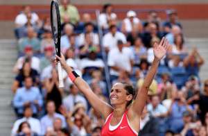 Vinci super&oacute; por parciales de 2-6, 6-4 y 6-4 a la n&uacute;mero uno del mundo. Foto: Agencia AFP