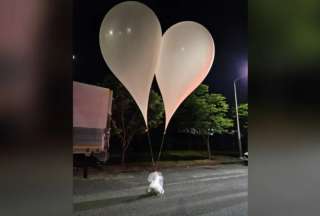 Corea del Norte envió globos gigantes con basura hacia Corea del Sur.
