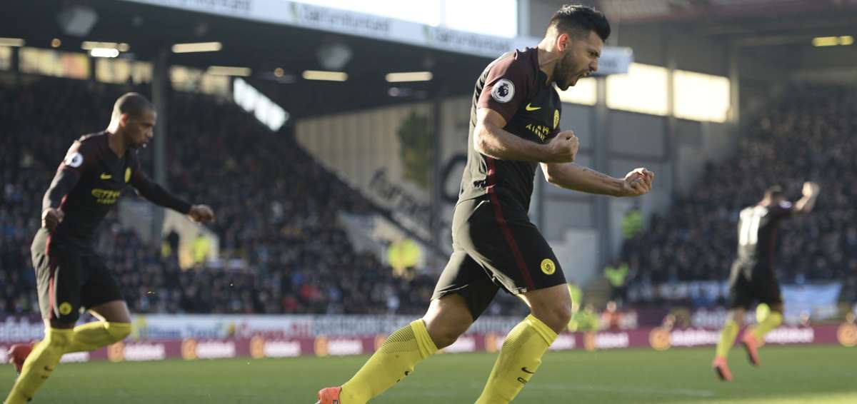 El City se coloca l&iacute;der tras remontar ante el Burnley con doblete de Ag&uuml;ero