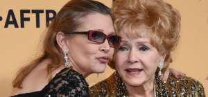 Debbie Reynolds fallece un d&iacute;a despu&eacute;s que su hija Carrie Fisher