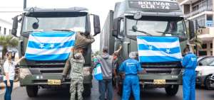 Guayaquil env&iacute;a convoy con equipos m&eacute;dicos a Quito