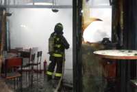 El Cuerpo de Bomberos Quito controló las llamas cerca de las 09:00 de este 10 de marzo. 
