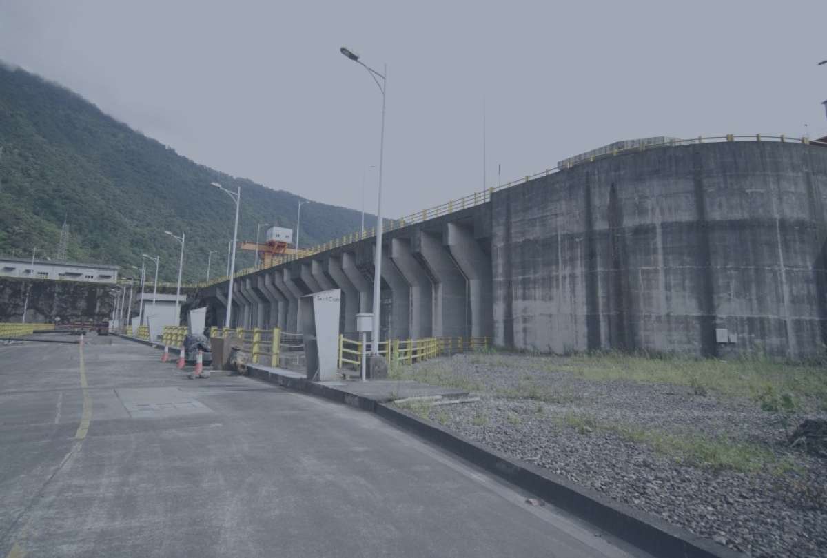 Coca Codo Sinclair: defender la erosi&oacute;n regresiva sin negar la obra humana