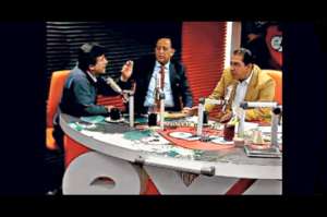 En el set de Radio Democracia ayer se reunieron Lucio Guti&eacute;rrez, C&eacute;sar Mont&uacute;far y Diego Ord&oacute;&ntilde;ez. Imagen tomada de Radio Democracia