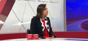 Mar&iacute;a Paula Romo, ministra de Gobierno, durante una entrevista en el programa Primera Impresi&oacute;n de Ecuador TV. 