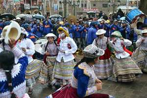 La tradicional Danza del Wititi del valle del Colca, en Per&uacute;. Foto agencia Andina