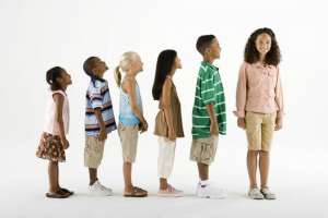 La estatura humana es una mezcla de genes y condiciones ambientales