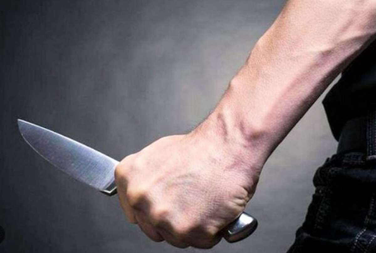 El hombre apuñaló 47 veces a su expajera con un cuchillo de cocina.