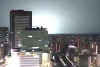 Cámara de seguridad graba luminosidades durante el terremoto de Japón