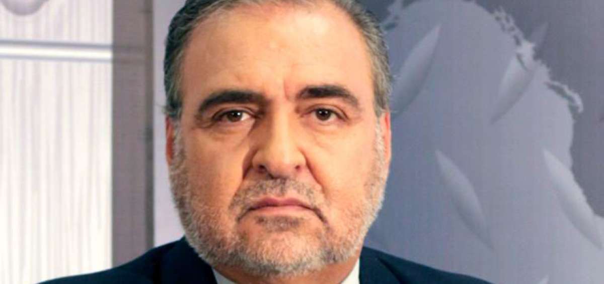 Alberto pasa sus d&iacute;as entre las artes pl&aacute;sticas y las leyes