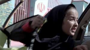 Prohibida en Ir&aacute;n, "Taxi" ya se vendi&oacute; en m&aacute;s de 30 pa&iacute;ses