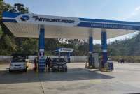 Petroecuador comercializará una gasolina más económica que la Súper