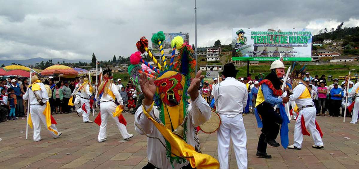 El diablo huma es uno de los personajes principales de la fiesta del sol en la Sierra norte.