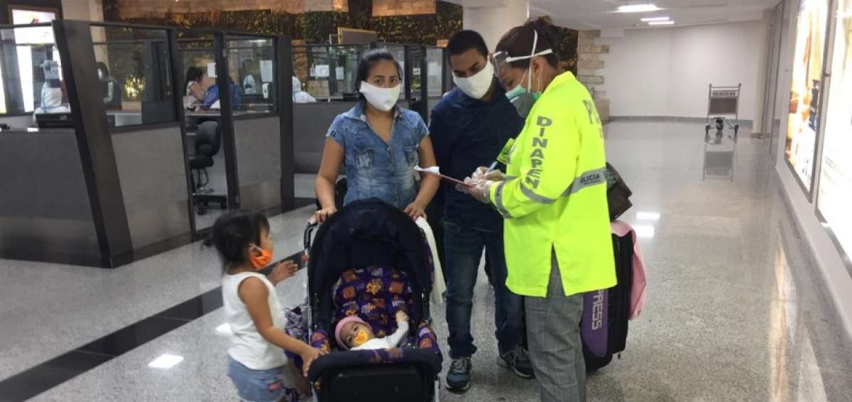 136 ecuatorianos retornan a Guayaquil en dos vuelos humanitarios