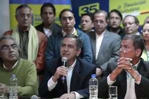 Declaraciones de Augusto Barrera en la sede de Alianza PAIS 