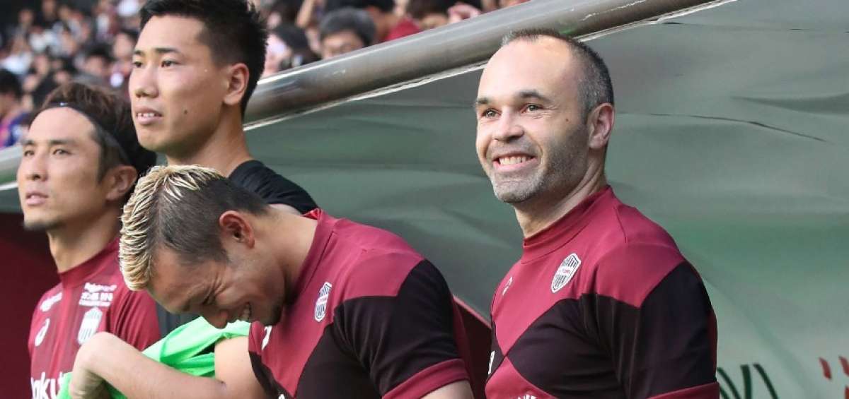 Iniesta y Torres debutan como suplentes y con derrota en la liga japonesa