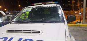  El patrullero policial perteneciente al Distrito Esteros recibi&oacute; el balazo en el parabrisas