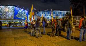 Los manifestantes se concentraron en los exteriores de la Fiscal&iacute;a para exigir la liberaci&oacute;n de los detenidos. Foto: Fernando Sandoval / El Tel&eacute;grafo 