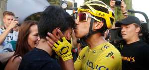 Egan Bernal, de pedir dinero a ganar el Tour de Francia