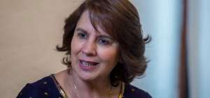 Rosal&iacute;a Arteaga: &ldquo;A los corruptos hay que castigarlos en las urnas&rdquo;
