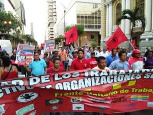 Unidad de la Metrov&iacute;a result&oacute; afectada en marcha opositora en Guayaquil