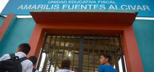 Los alumnos relataron que estaban en clase cuando sintieron molestias en la garganta. Minutos despu&eacute;s fueron evacuados. 