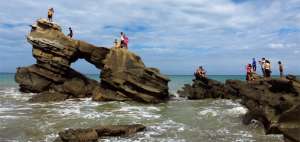El sector Los Frailes, en Puerto L&oacute;pez, en el sur de la provincia de Manab&iacute;, es uno de los destinos tur&iacute;sticos m&aacute;s visitados por ecuatorianos y extranjeros.