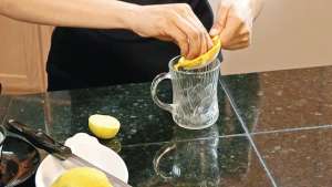 Toma cada ma&ntilde;ana jugo de lim&oacute;n y eliminar&aacute;s las toxinas