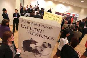 Por doce universidades de Lima cruz&oacute; la Bienal de Novela Mario Vargas Llosa.