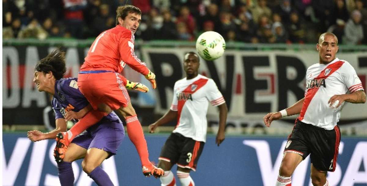 El arquero y capit&aacute;n de River, Marcelo Barovero, salv&oacute; varias oportunidades de gol en la primera etapa. Foto: AFP
