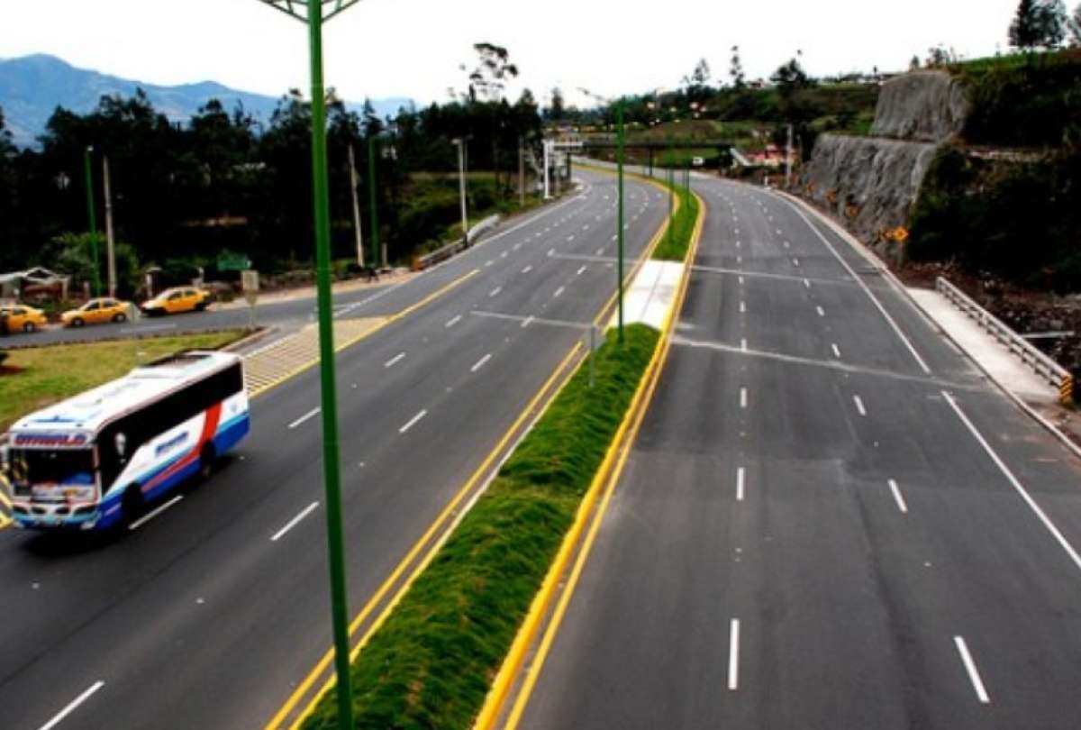 Seg&uacute;n el MIT m&aacute;s de 10.000 kil&oacute;metros de v&iacute;as  han sido intervenidos. 