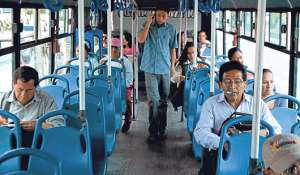 Los usuarios del sistema de transportaci&oacute;n colectiva privado son cr&iacute;ticos respecto de la calidad del servicio que brindan las operadoras y exigen que mejore. Foto: Archivo/El Tel&eacute;grafo