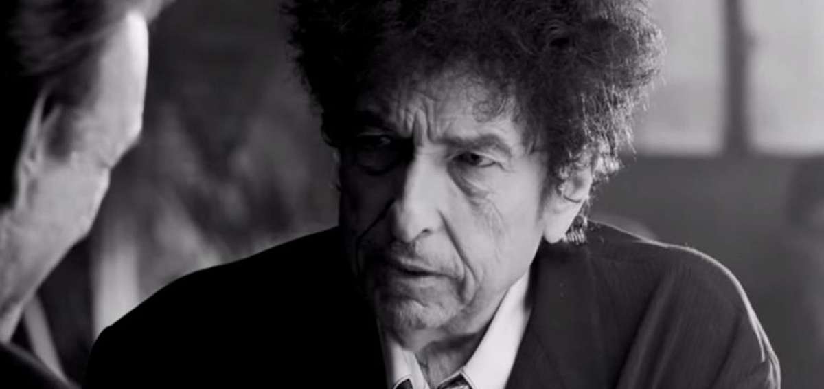 El m&uacute;sico y ganador del Premio Nobel de Literatura en 2016 lanz&oacute; su primer trabajo discogr&aacute;fico despu&eacute;s de ocho a&ntilde;os.  internet