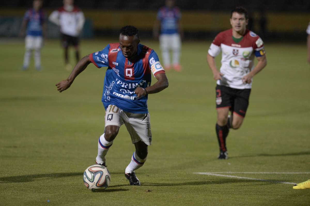 Christian Lara anot&oacute; el segundo gol del Deportivo Quito que venci&oacute; a Liga de Loja. Foto: Santiago Aguirre