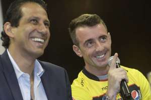 Dami&aacute;n D&iacute;az fue presentado por el nuevo presidente del club, Jos&eacute; Francisco Cevallos: Foto: Lylibeth Coloma / El Tel&eacute;grafo