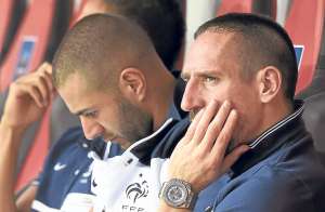 Lesi&oacute;n de Ribery crea un dilema en Francia