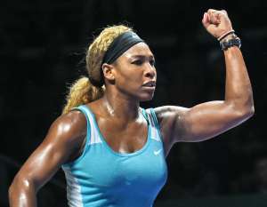 Serena Williams se enfrentar&aacute; por segunda vez a Simona Halep en el Masters que se disputa en Singapur. Foto: AFP