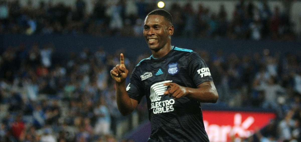 Emelec derrota a T&eacute;cnico Universitario en el debut de Soso
