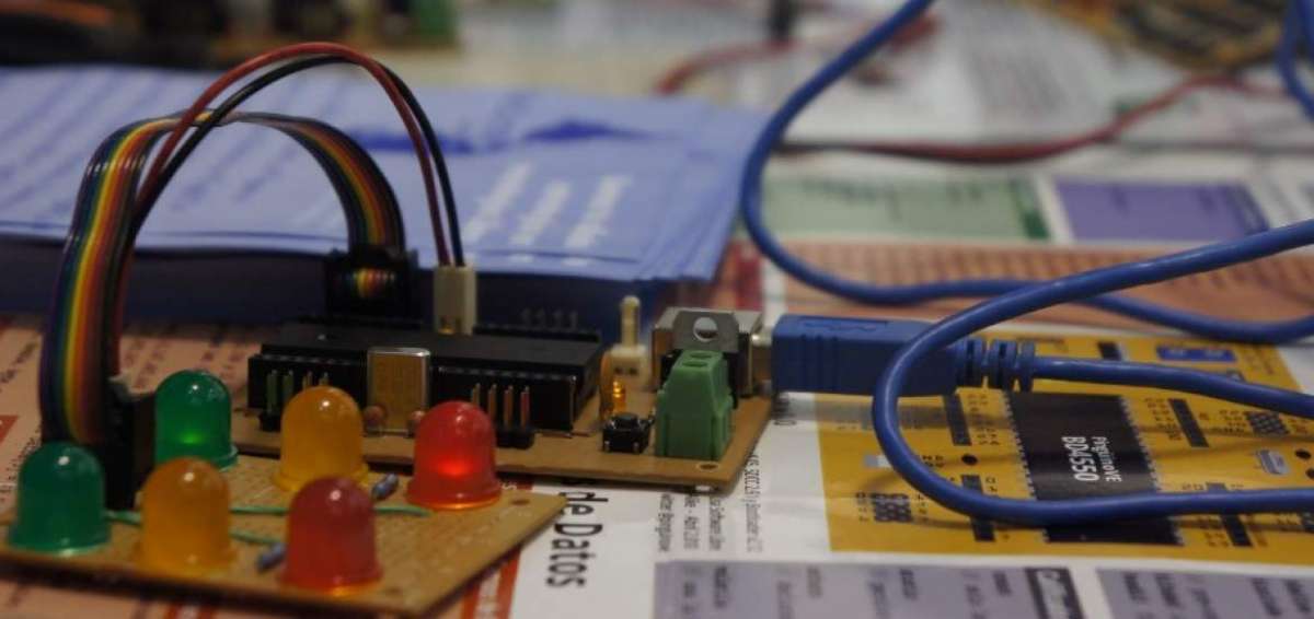 Feria tecnol&oacute;gica se realiza en Manta