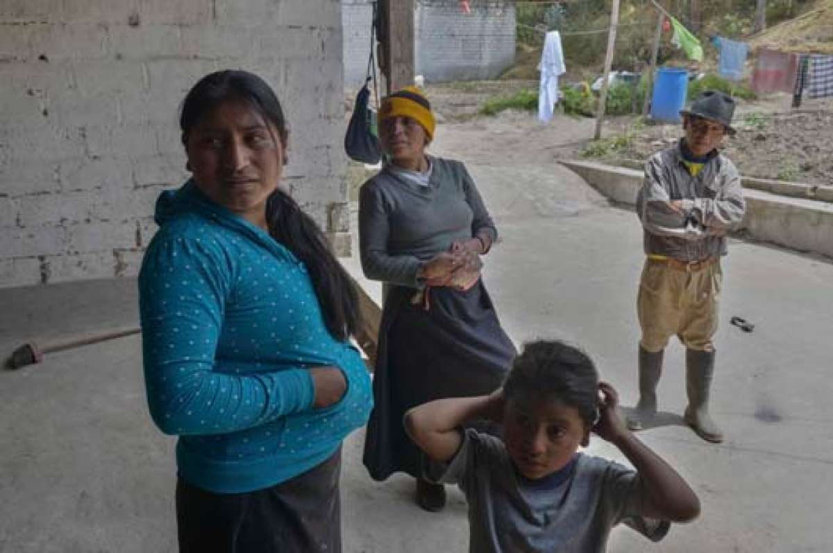 Los padres de Jhovanny Perugachi viven con el dinero que gana una de sus hijas