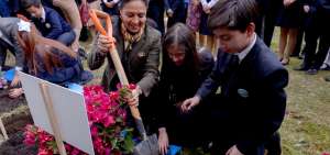 La presidenta del Comit&eacute; interinstitucional, Roc&iacute;o Gonz&aacute;lez particip&oacute; en la inauguraci&oacute;n del espacio Tini en La Inmaculada, norte de Quito.
