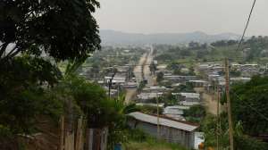 El Miduvi plantea la construcci&oacute;n de viviendas, por etapas, en uno de los sectores perif&eacute;ricos de Guayaquil. En Monte Sina&iacute; no hay servicios b&aacute;sicos. Foto: Jos&eacute; Mor&aacute;n / El Tel&eacute;grafo