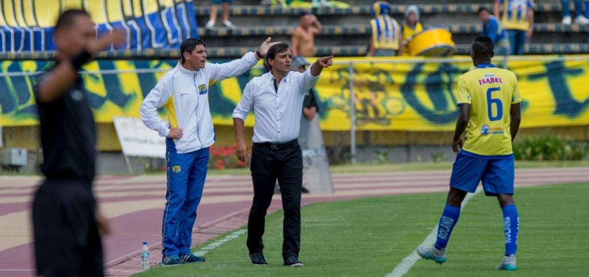 En 2016, Fabi&aacute;n Bustos dirigi&oacute; a Delf&iacute;n y su asistente fue Christian &lsquo;El Camello&rsquo; G&oacute;mez.